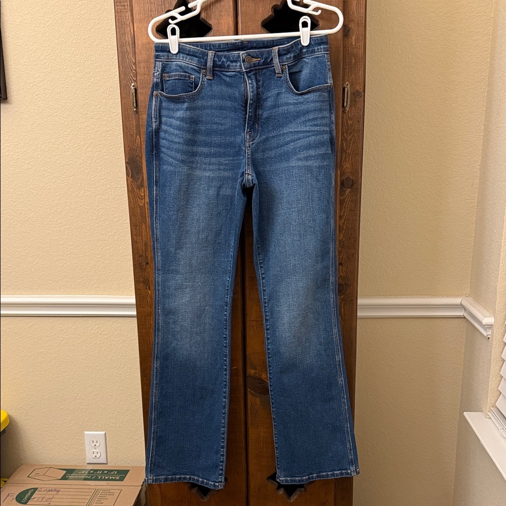 Duluth Trading Co Women's Asset Management Mid-Rise Bootcut Jeans Sz 8 Regular